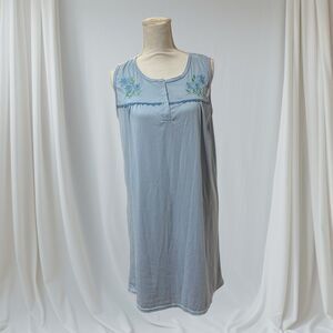 LATI FASHION Size Large Nightgown Sleeveless Floral Baby Blue‎ Powder